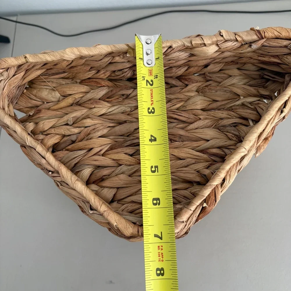 N/A woven seagrass